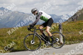 Photo #3619474 | 29-07-2023 11:09 | Passo Dello Stelvio - Peak BICYCLES