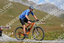 Photo #3912399 | 16-08-2023 11:55 | Passo Dello Stelvio - Peak BICYCLES