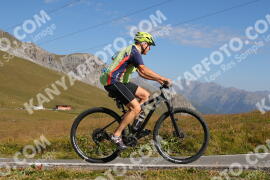 Photo #3980325 | 20-08-2023 10:08 | Passo Dello Stelvio - Peak BICYCLES