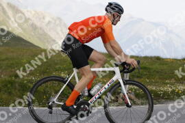 Photo #3531787 | 18-07-2023 14:00 | Passo Dello Stelvio - Peak BICYCLES