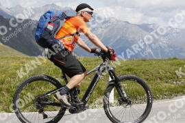 Photo #3337215 | 03-07-2023 11:34 | Passo Dello Stelvio - Peak BICYCLES
