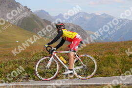Foto #3919336 | 17-08-2023 10:12 | Passo Dello Stelvio - die Spitze BICYCLES