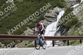 Photo #3190993 | 22-06-2023 11:15 | Passo Dello Stelvio - Waterfall curve BICYCLES