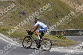 Photo #2718855 | 23-08-2022 13:04 | Passo Dello Stelvio - Prato side BICYCLES