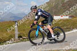 Photo #3940493 | 18-08-2023 15:02 | Passo Dello Stelvio - Peak BICYCLES