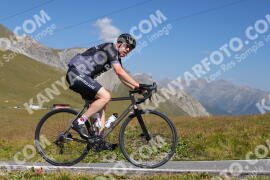 Photo #3981930 | 20-08-2023 11:28 | Passo Dello Stelvio - Peak BICYCLES