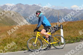 Foto #2698414 | 21-08-2022 12:10 | Passo Dello Stelvio - die Spitze BICYCLES