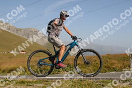 Foto #4045644 | 24-08-2023 10:18 | Passo Dello Stelvio - die Spitze BICYCLES