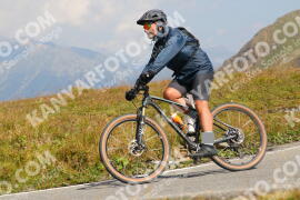 Foto #4077567 | 26-08-2023 12:05 | Passo Dello Stelvio - die Spitze BICYCLES