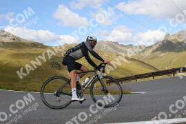 Foto #3931494 | 18-08-2023 10:09 | Passo Dello Stelvio - die Spitze BICYCLES
