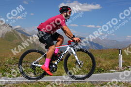 Photo #3965876 | 19-08-2023 13:55 | Passo Dello Stelvio - Peak BICYCLES