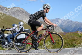 Foto #3808800 | 11-08-2023 11:28 | Passo Dello Stelvio - die Spitze BICYCLES
