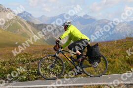 Foto #3828918 | 12-08-2023 09:50 | Passo Dello Stelvio - die Spitze BICYCLES