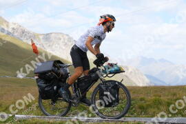 Photo #4037491 | 23-08-2023 13:39 | Passo Dello Stelvio - Peak BICYCLES