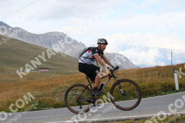 Photo #2677468 | 17-08-2022 09:37 | Passo Dello Stelvio - Peak BICYCLES