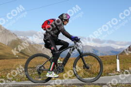 Foto #4299516 | 24-09-2023 12:17 | Passo Dello Stelvio - die Spitze BICYCLES