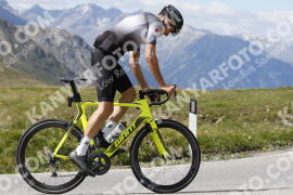 Photo #3214106 | 24-06-2023 15:58 | Passo Dello Stelvio - Peak BICYCLES