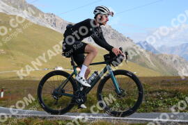 Foto #3828963 | 12-08-2023 09:56 | Passo Dello Stelvio - die Spitze BICYCLES