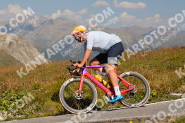 Photo #3983161 | 20-08-2023 12:09 | Passo Dello Stelvio - Peak BICYCLES