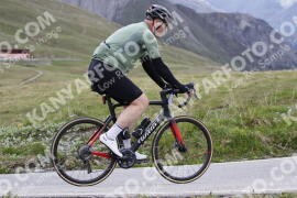 Photo #3198086 | 23-06-2023 11:02 | Passo Dello Stelvio - Peak BICYCLES