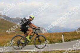 Photo #2679774 | 17-08-2022 13:00 | Passo Dello Stelvio - Peak BICYCLES