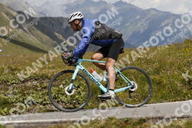 Photo #3621981 | 29-07-2023 12:14 | Passo Dello Stelvio - Peak BICYCLES