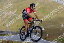 Foto #3828983 | 12-08-2023 09:59 | Passo Dello Stelvio - die Spitze BICYCLES