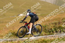Photo #4045363 | 24-08-2023 09:32 | Passo Dello Stelvio - Peak BICYCLES