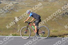 Foto #4033618 | 23-08-2023 09:38 | Passo Dello Stelvio - die Spitze BICYCLES