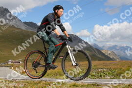 Foto #3829591 | 12-08-2023 11:19 | Passo Dello Stelvio - die Spitze BICYCLES