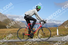 Foto #4299526 | 24-09-2023 12:27 | Passo Dello Stelvio - die Spitze BICYCLES