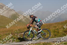 Photo #4046921 | 24-08-2023 11:16 | Passo Dello Stelvio - Peak BICYCLES