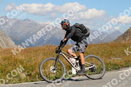 Foto #2669304 | 16-08-2022 12:25 | Passo Dello Stelvio - die Spitze BICYCLES