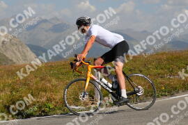 Photo #4034141 | 23-08-2023 10:54 | Passo Dello Stelvio - Peak BICYCLES