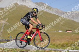 Photo #4046761 | 24-08-2023 11:12 | Passo Dello Stelvio - Peak BICYCLES