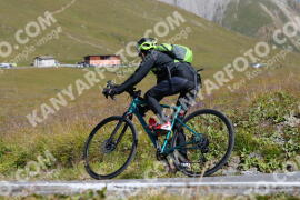 Foto #3807535 | 11-08-2023 10:42 | Passo Dello Stelvio - die Spitze BICYCLES