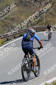 Foto #2698654 | 21-08-2022 12:28 | Passo Dello Stelvio - die Spitze BICYCLES