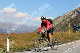Photo #2669277 | 16-08-2022 12:24 | Passo Dello Stelvio - Peak BICYCLES