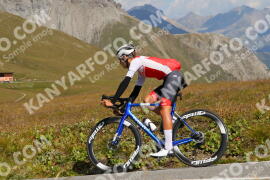 Photo #3911894 | 16-08-2023 11:33 | Passo Dello Stelvio - Peak BICYCLES