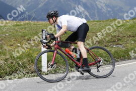 Foto #3203528 | 23-06-2023 13:57 | Passo Dello Stelvio - die Spitze BICYCLES