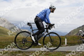 Photo #3694436 | 02-08-2023 11:10 | Passo Dello Stelvio - Peak BICYCLES