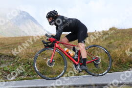 Photo #4263845 | 16-09-2023 11:27 | Passo Dello Stelvio - Peak BICYCLES