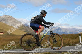 Photo #4299587 | 24-09-2023 13:01 | Passo Dello Stelvio - Peak BICYCLES