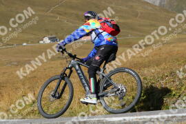 Photo #4299686 | 24-09-2023 14:03 | Passo Dello Stelvio - Peak BICYCLES