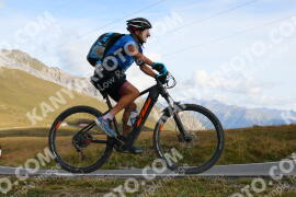 Foto #4135537 | 03-09-2023 10:01 | Passo Dello Stelvio - die Spitze BICYCLES