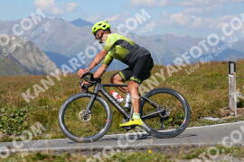 Foto #4023808 | 22-08-2023 14:27 | Passo Dello Stelvio - die Spitze BICYCLES
