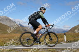 Photo #4299610 | 24-09-2023 13:17 | Passo Dello Stelvio - Peak BICYCLES