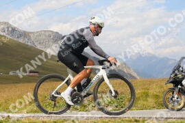 Photo #4087940 | 26-08-2023 14:32 | Passo Dello Stelvio - Peak BICYCLES