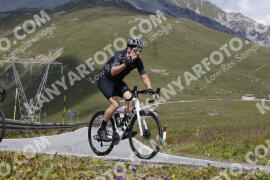 Photo #3621926 | 29-07-2023 12:13 | Passo Dello Stelvio - Peak BICYCLES