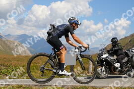 Photo #3912454 | 16-08-2023 12:00 | Passo Dello Stelvio - Peak BICYCLES
